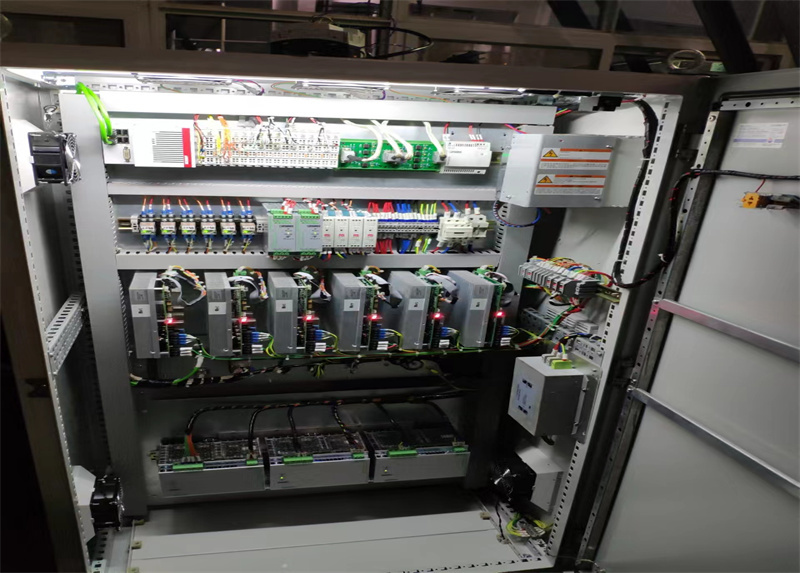 伺服控制(zhì)櫃